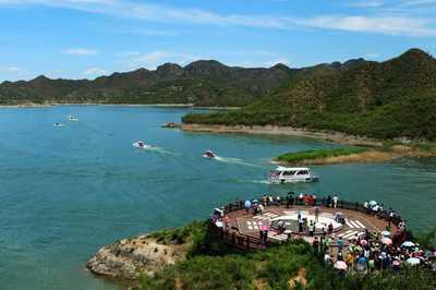 中國旅游景區(qū)的經(jīng)營管理模式與國內(nèi)旅游經(jīng)營服務(wù)探析